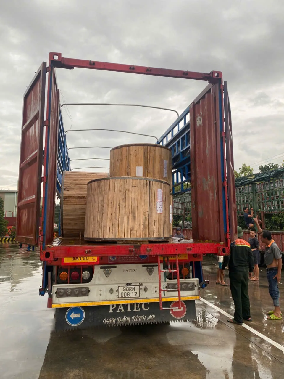 Hình ảnh vận tải thực tế Ngân Hà Shipping