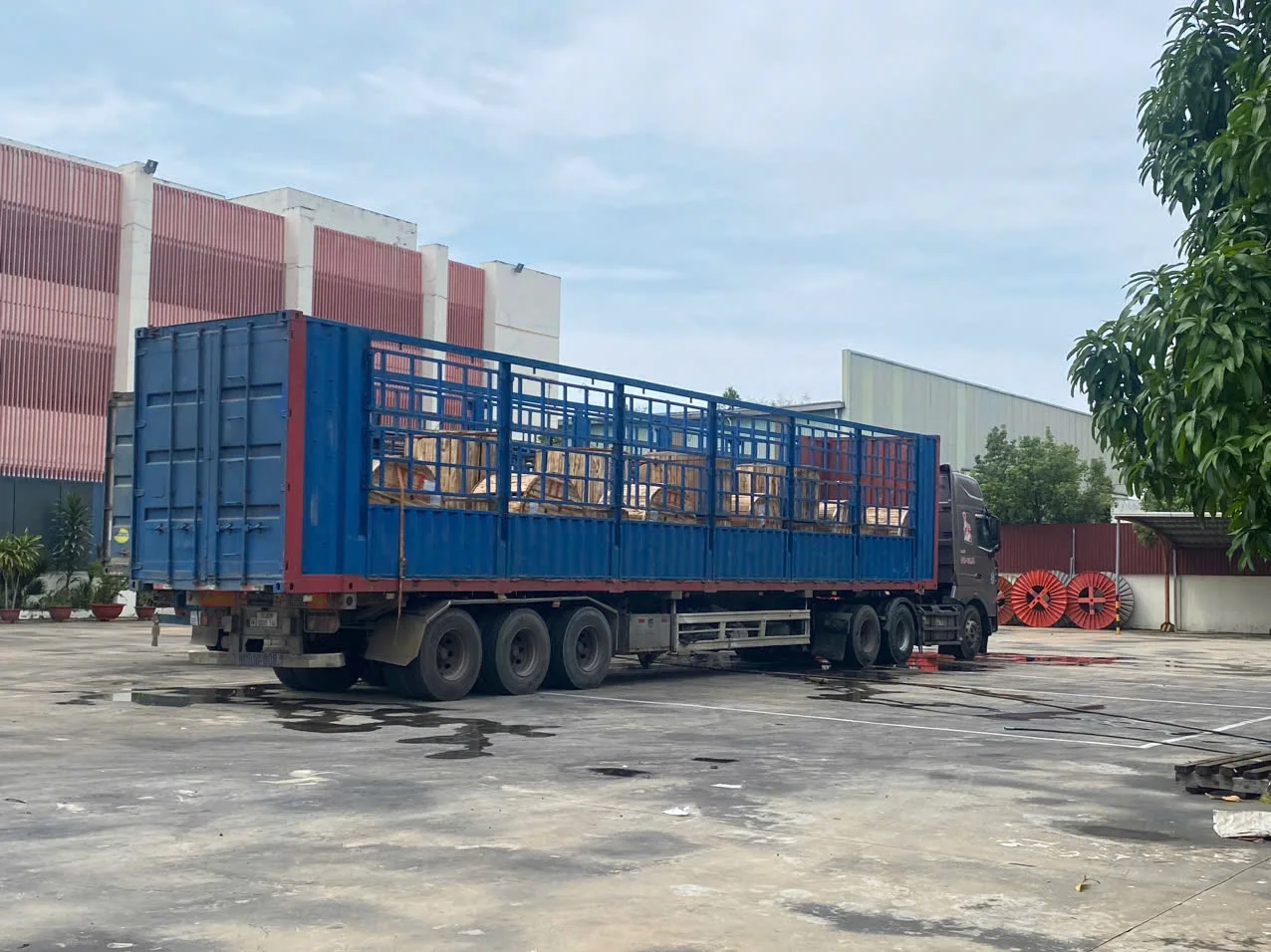 Hình ảnh vận tải thực tế Ngân Hà Shipping