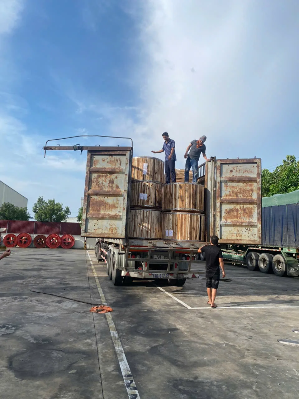 Hình ảnh vận tải thực tế Ngân Hà Shipping