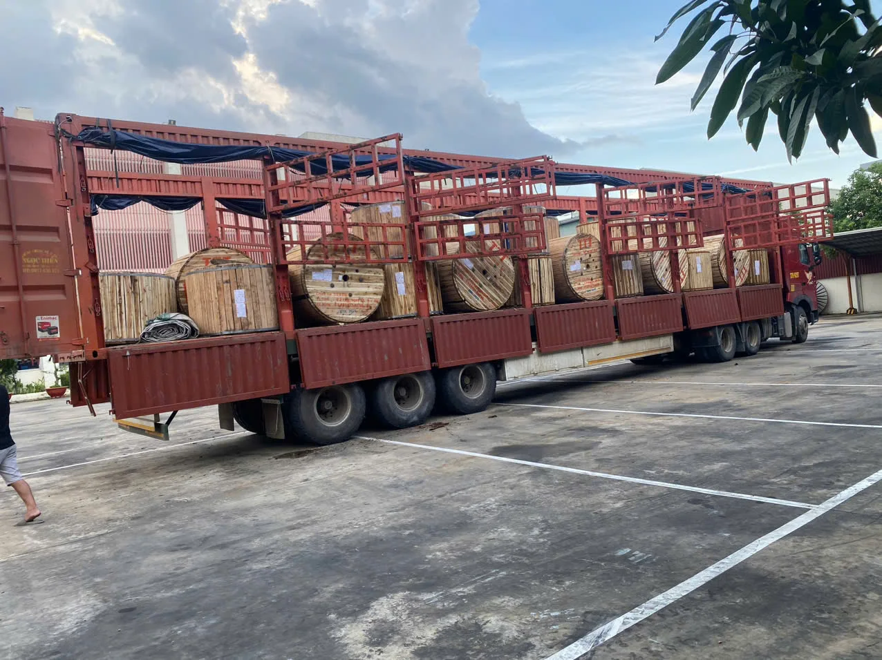 Hình ảnh vận tải thực tế Ngân Hà Shipping
