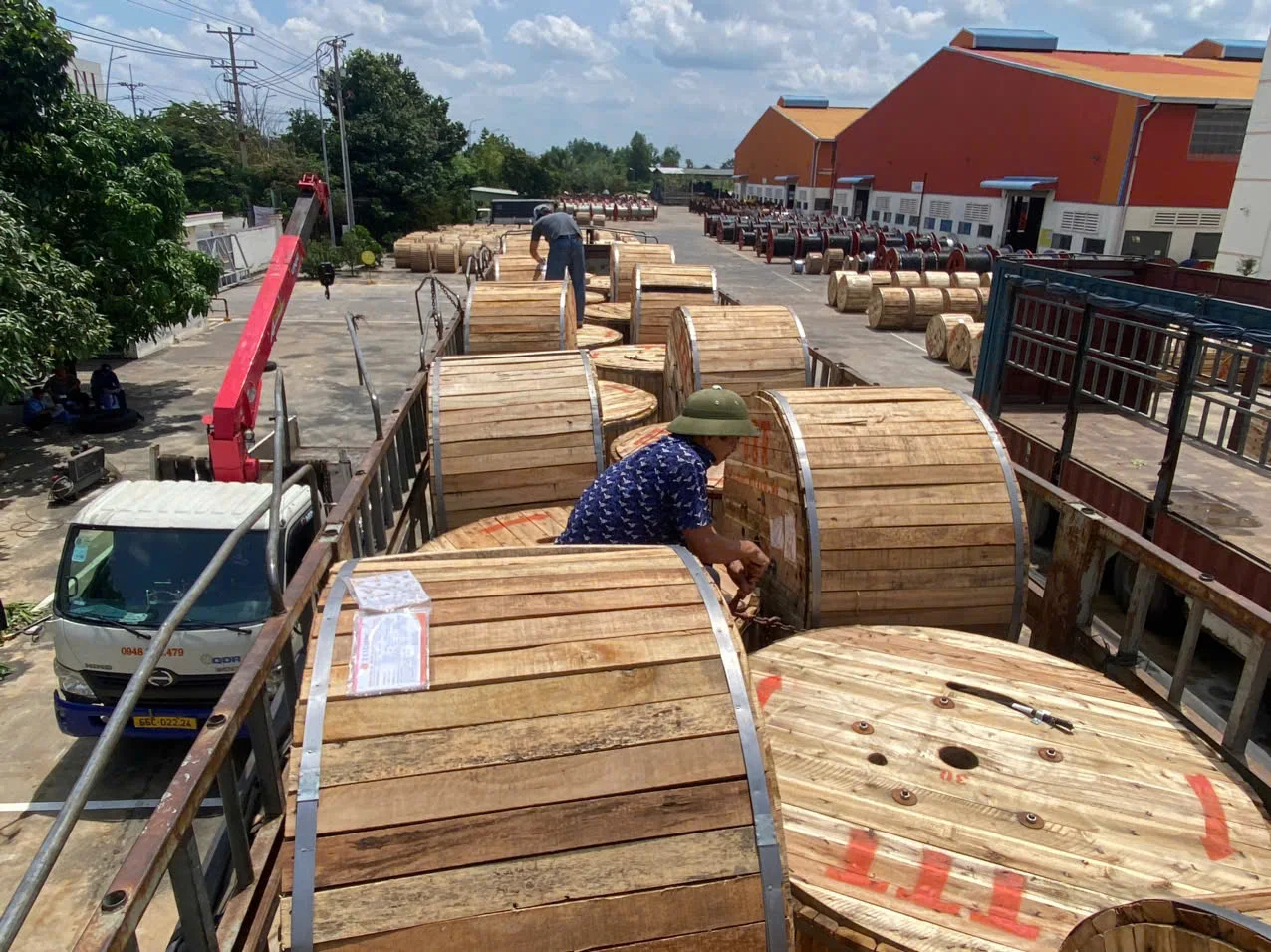 Hình ảnh vận tải thực tế Ngân Hà Shipping