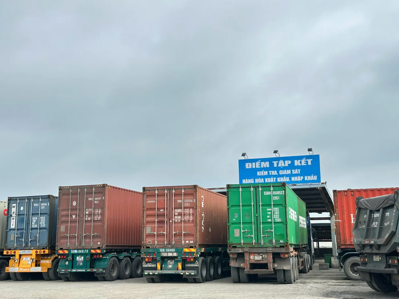 Hình ảnh vận tải thực tế Ngân Hà Shipping