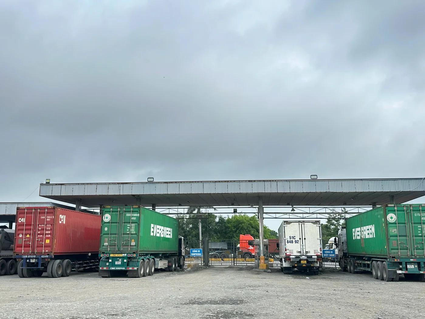 Hình ảnh vận tải thực tế Ngân Hà Shipping