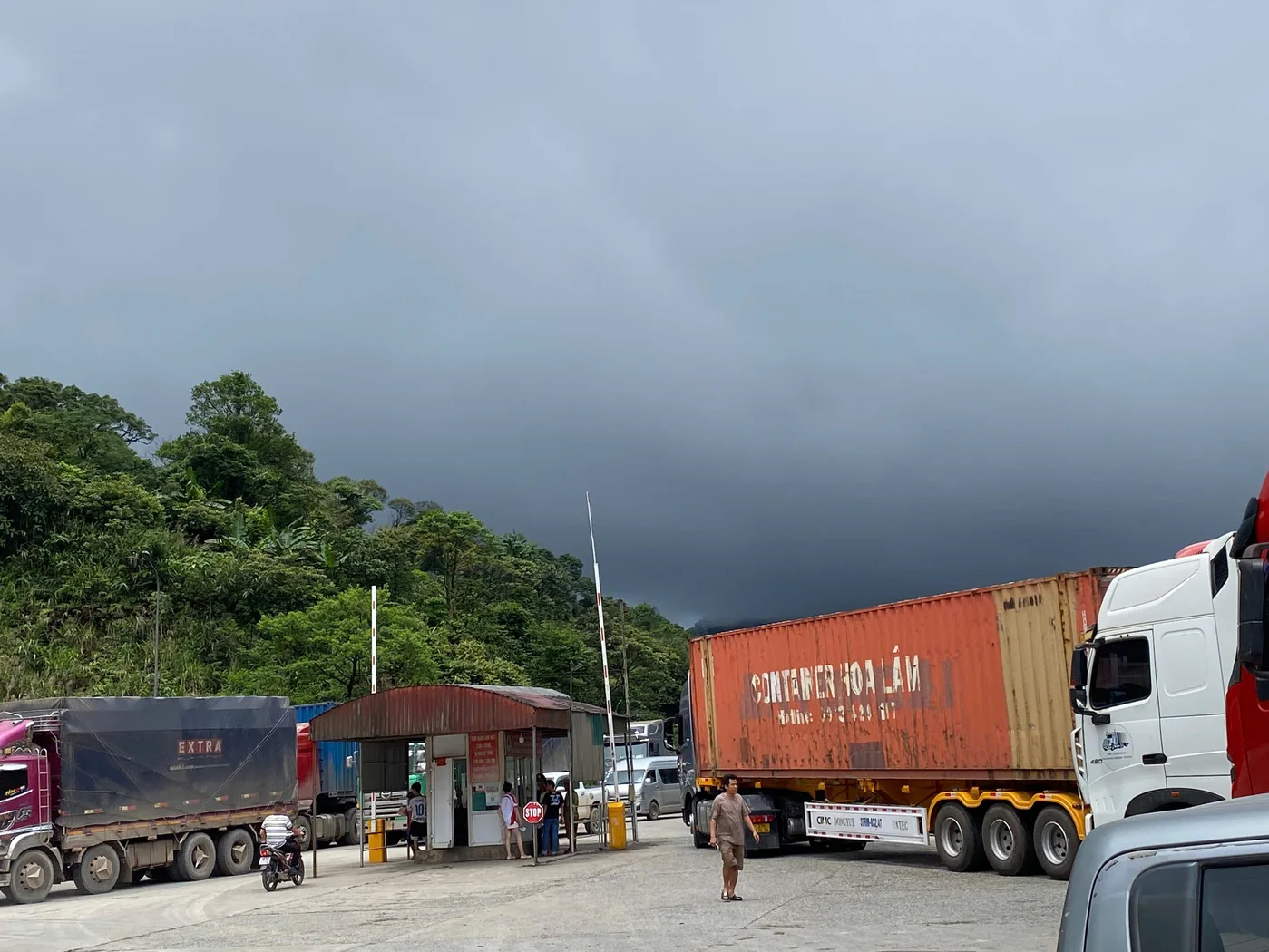 Hình ảnh vận tải thực tế Ngân Hà Shipping