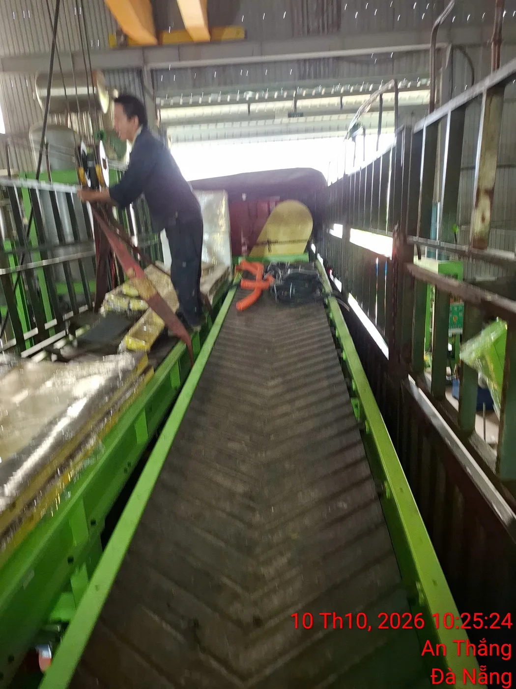 Hình ảnh vận tải thực tế Ngân Hà Shipping