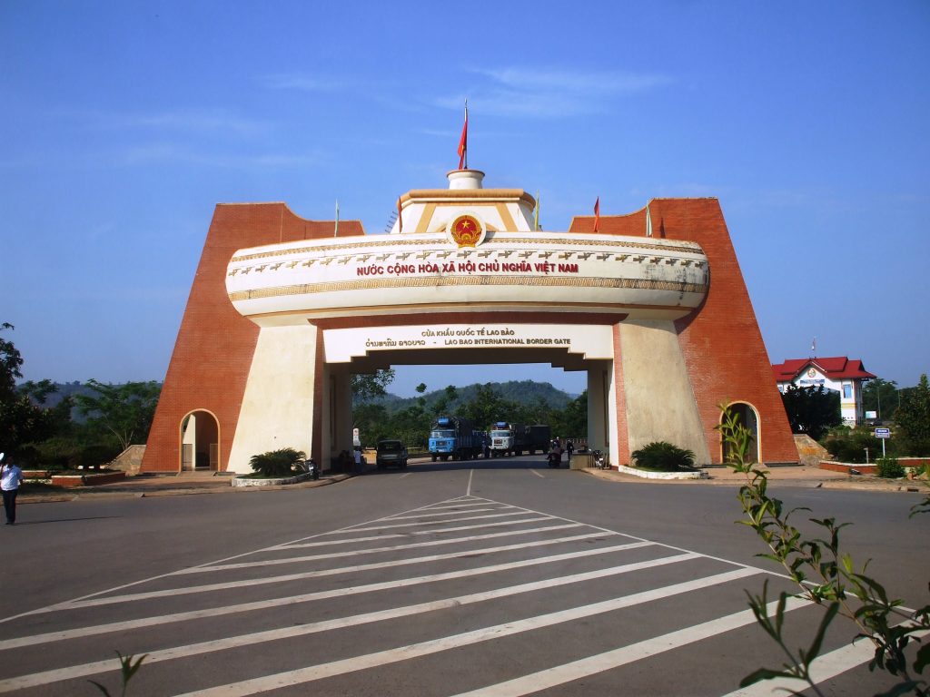 Thuế xuất khẩu khi đưa hàng sang Lào